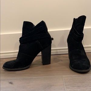 Chinese Laundry boot with heel